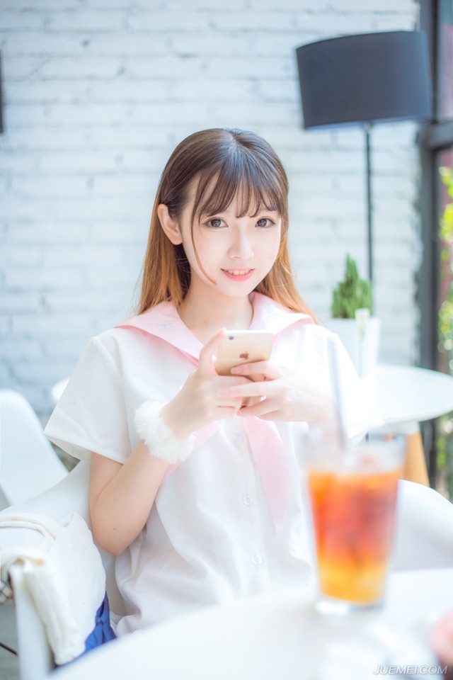离别和失望的伤痛，已经发不出声音来了。